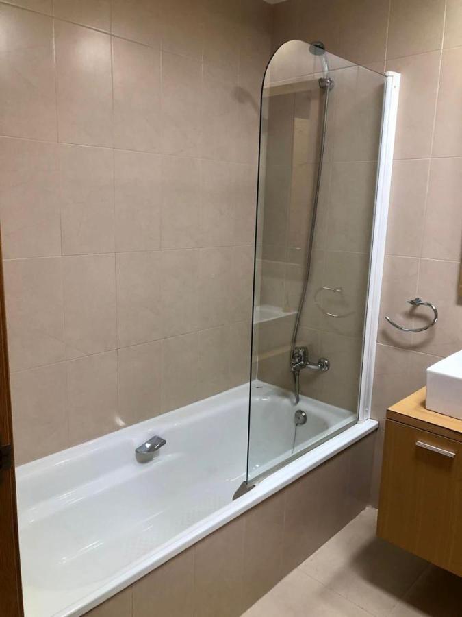 Villa Life . Precioso Bajo Frente Piscina Sucina Kültér fotó
